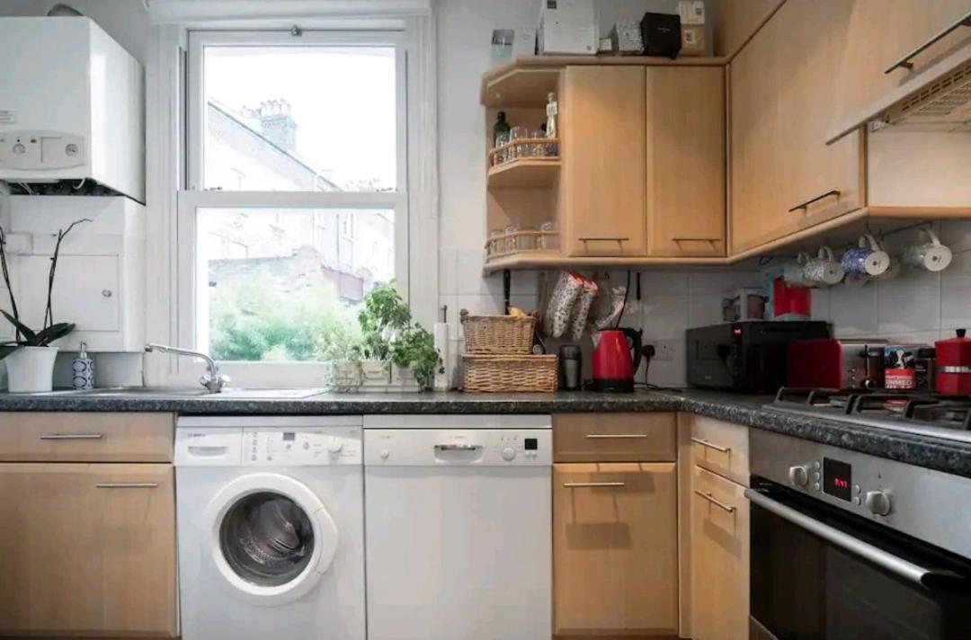 Stylish Room With Private Bath & Terrace In Super Central Clapham Junction Minutes From Victoria, Waterloo London Exterior photo